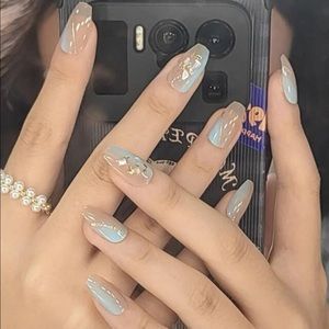 Fake nails